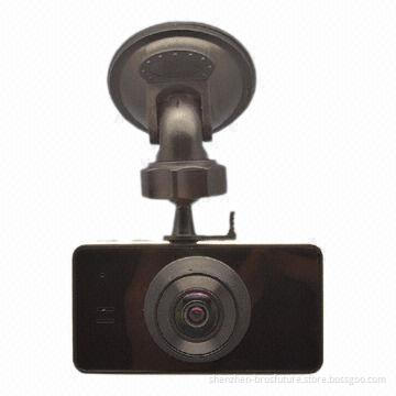 Elegant Lens 1,080P Car Video Camera with 2.7-inch Screen